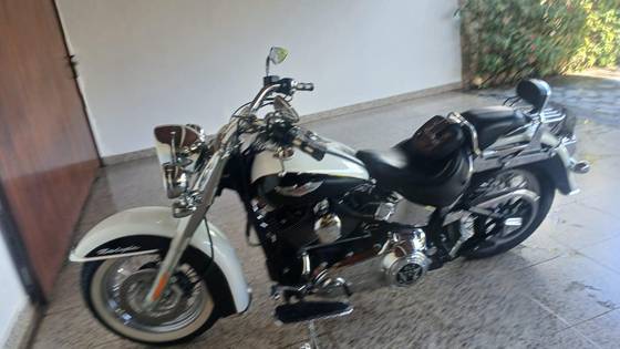 HARLEY-DAVIDSON SOFTAIL DELUXE HARLEY-DAVIDSON SOFTAIL DELUXE